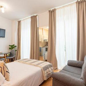 Studio met een King Size Bed